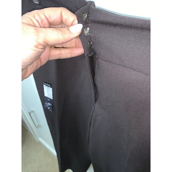 NWT Nicole Miller New York Women's‎ Capri Pants Size 14 Brown Casual Stretch - Picture 3 of 11